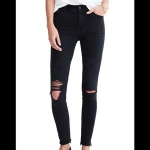 Madewell 9” High Rise Skinny Jeans in Black Sea